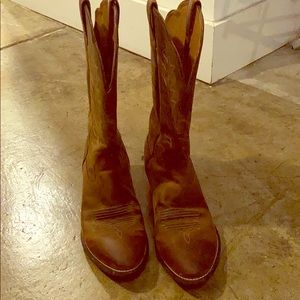 Ariat Cowboy boots